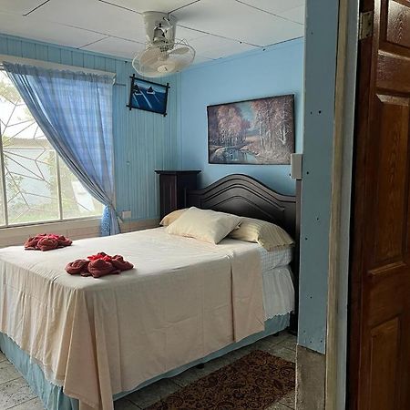 Hotel Margarita Sierpe エクステリア 写真