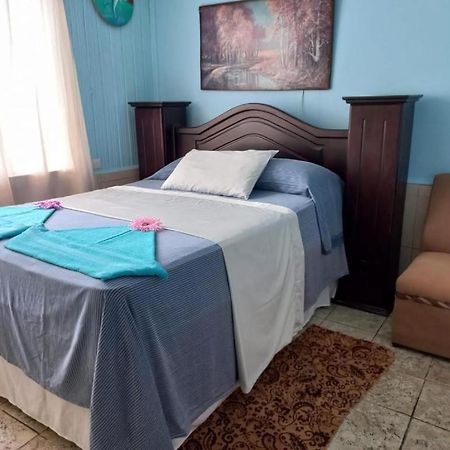 Hotel Margarita Sierpe エクステリア 写真