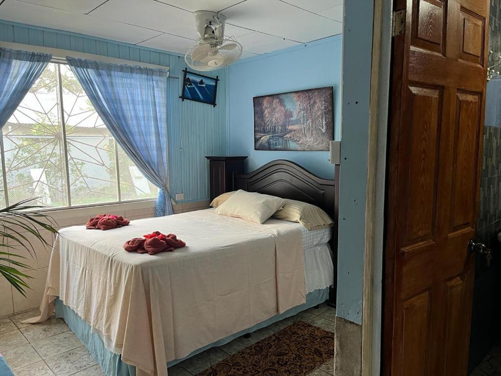 Hotel Margarita Sierpe エクステリア 写真